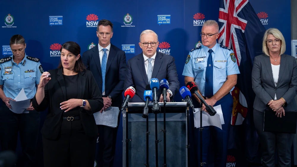 Australian PM praises Bondi hero Ahmed al-Ahmed as ‘best of our country’